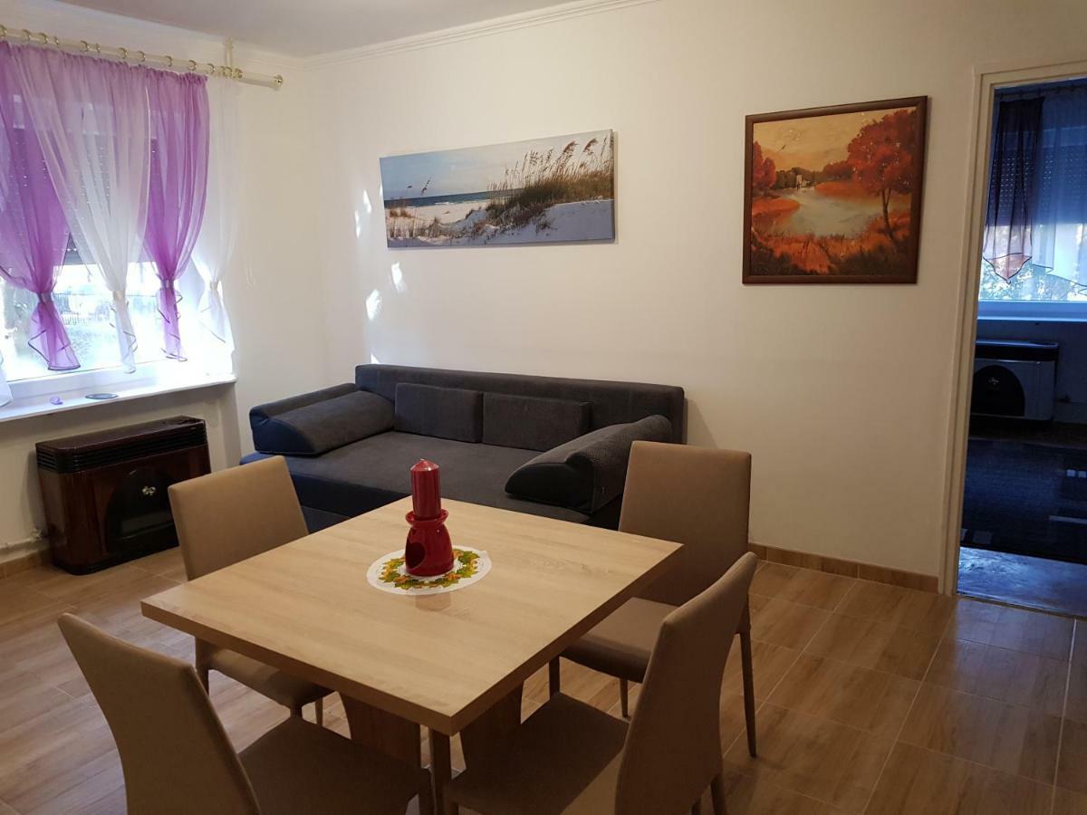 Lia Apartman Kiskunhalas Ngoại thất bức ảnh