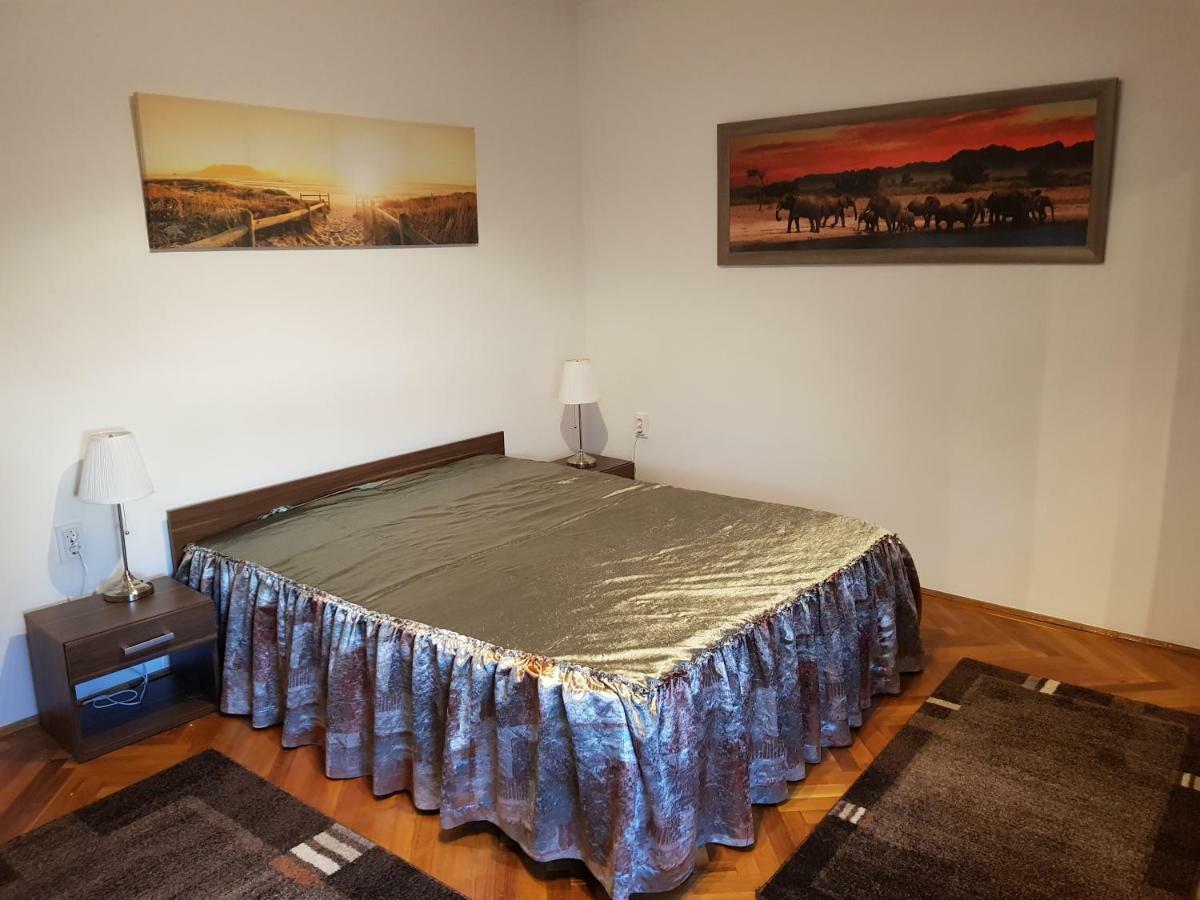 Lia Apartman Kiskunhalas Ngoại thất bức ảnh